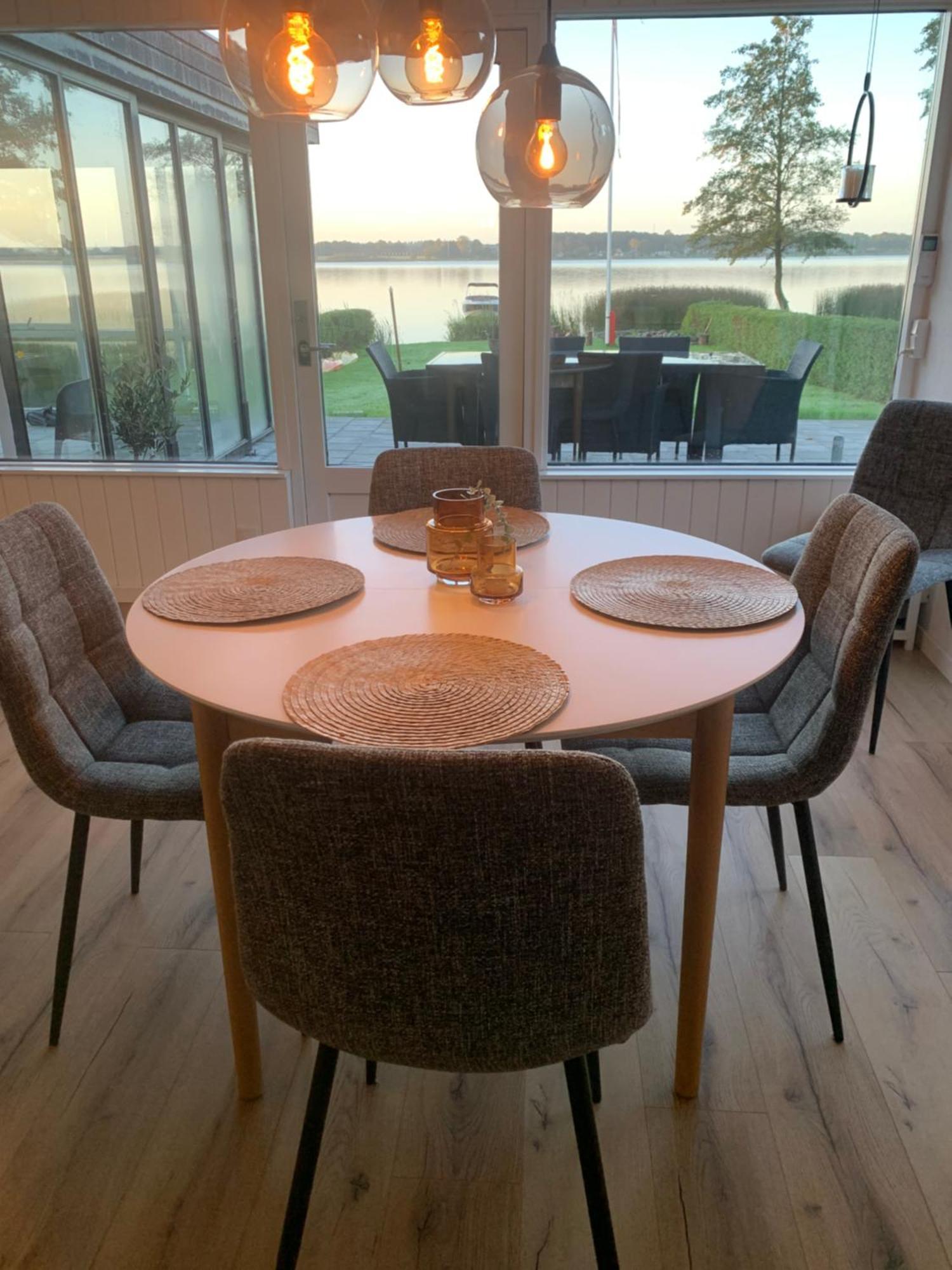 Huset Ved Soen Taet Pa Herning Og Mch Og Boxen 90 M2 Sunds Luaran gambar