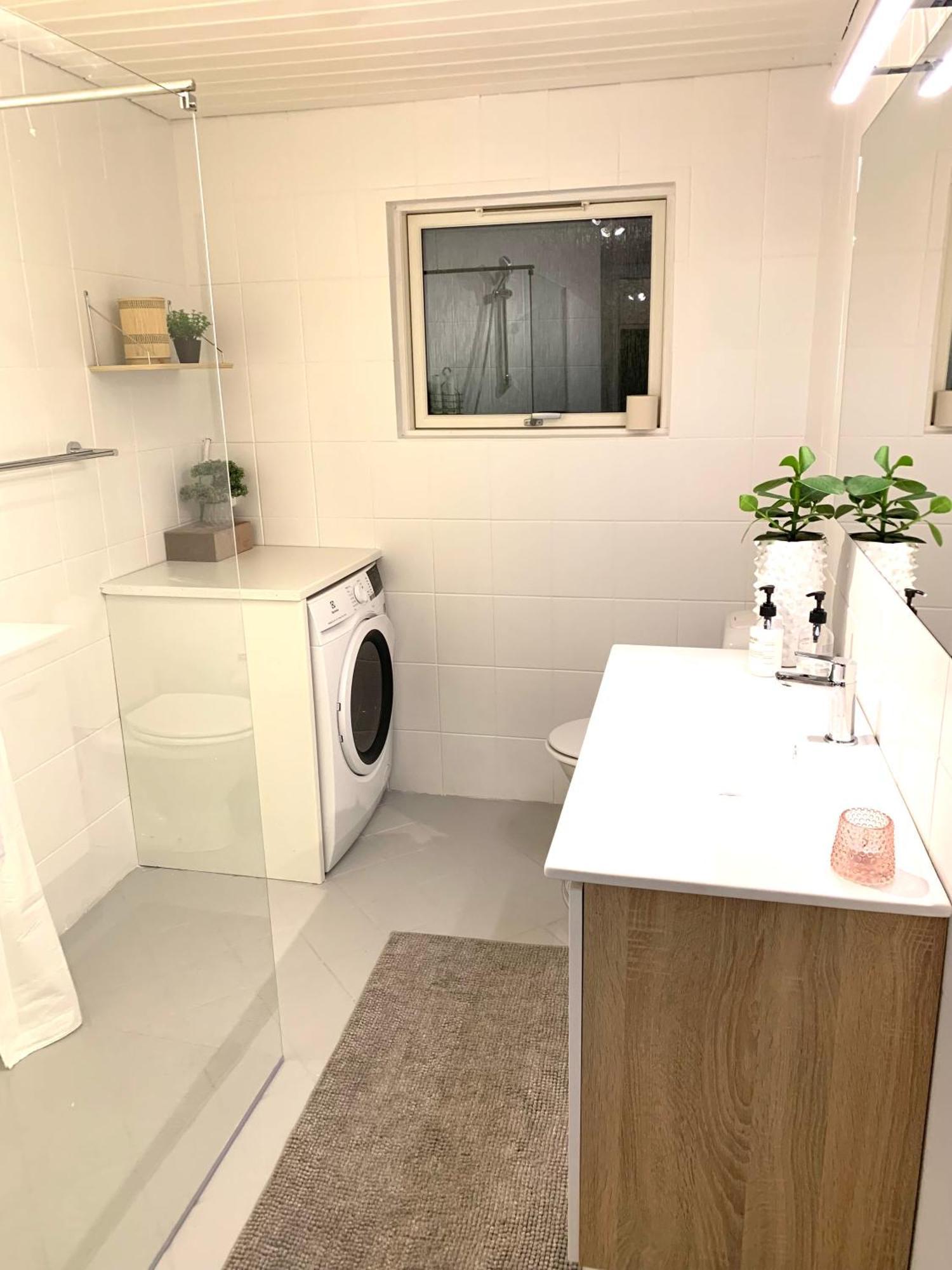 Huset Ved Soen Taet Pa Herning Og Mch Og Boxen 90 M2 Sunds Luaran gambar