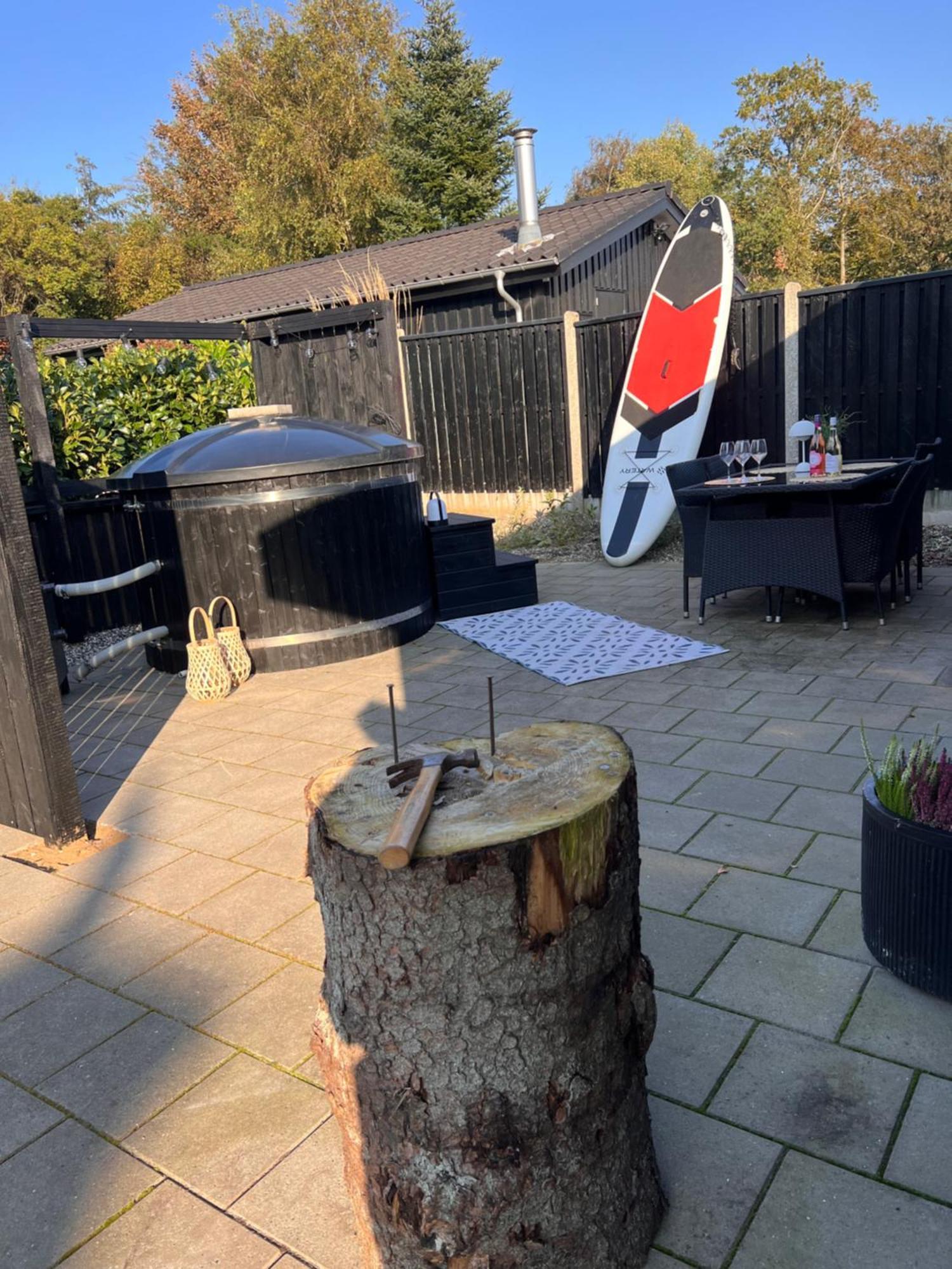 Huset Ved Soen Taet Pa Herning Og Mch Og Boxen 90 M2 Sunds Luaran gambar